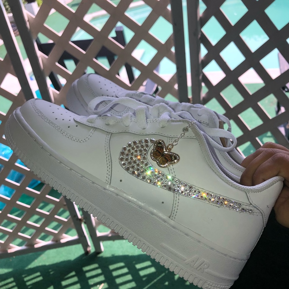 NIKE AIR FORCE 1